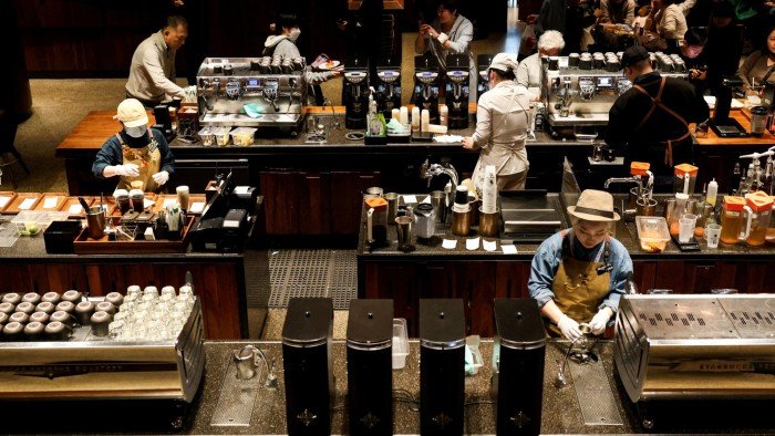 Starbucks to cut prices in China