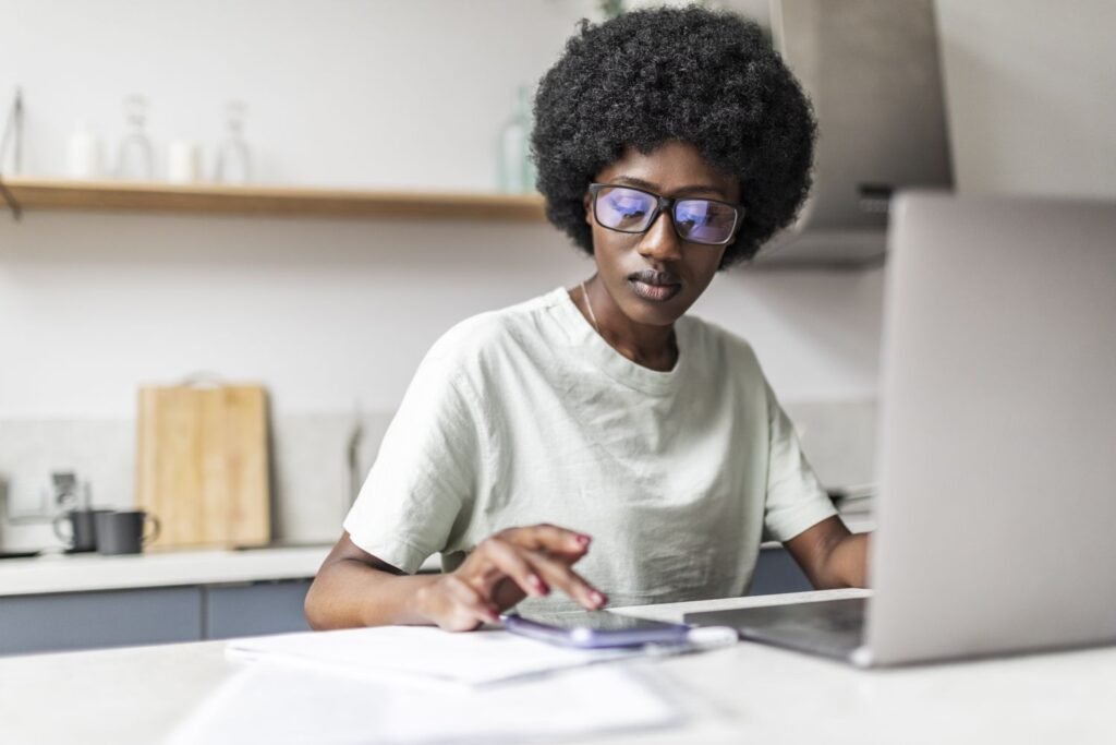 5 Essential Steps to Start and Grow Your Emergency Fund: A Guide for the Worried Saver